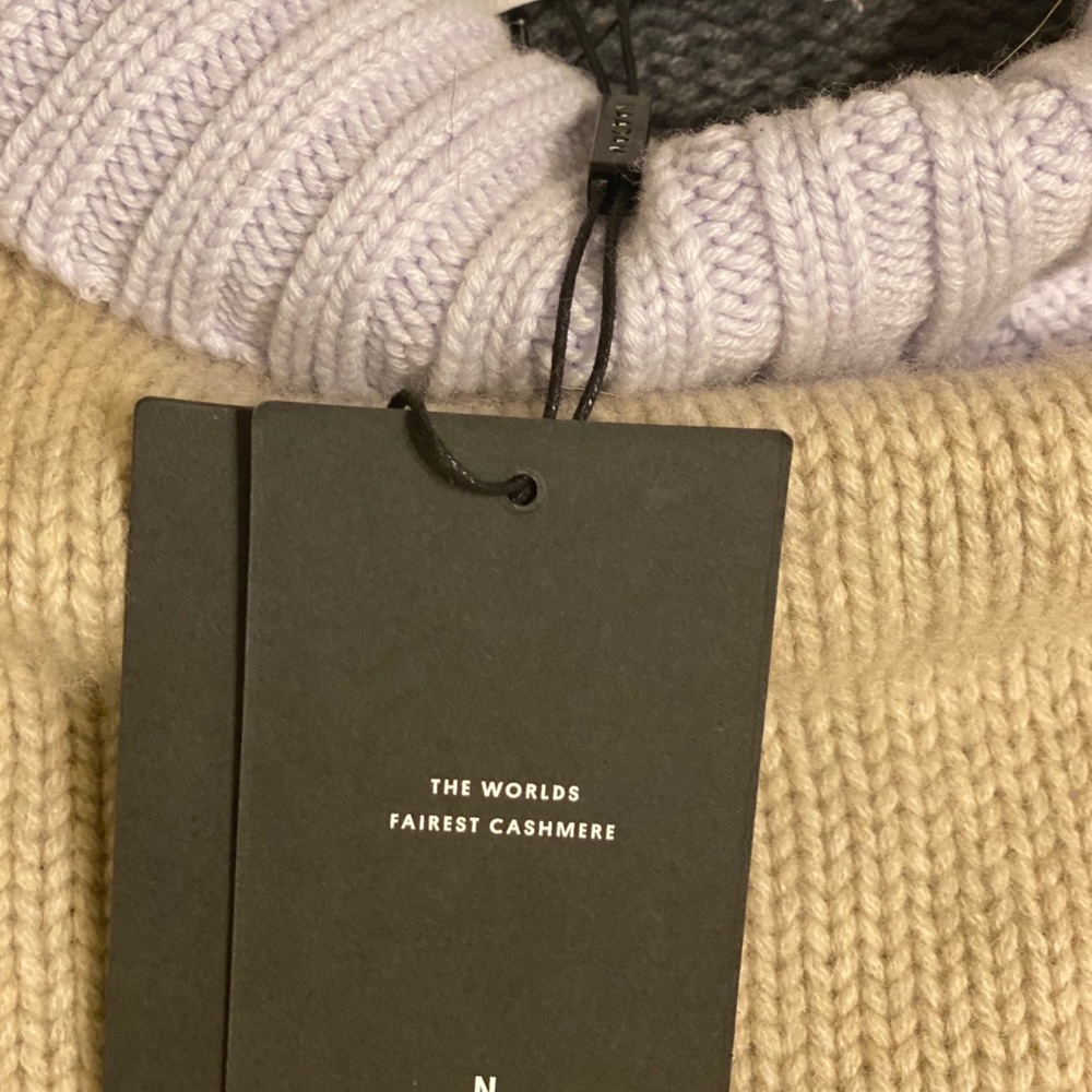 Naadam Colorblock Sweater - Picture 3 of 4